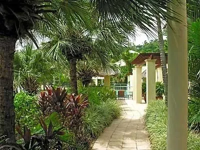 Sea Change Beachfront Apartments Trinity Beach Aparthotel