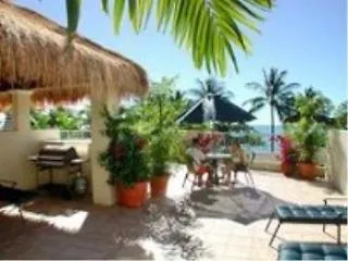 Sea Change Beachfront Apartments Trinity Beach Aparthotel