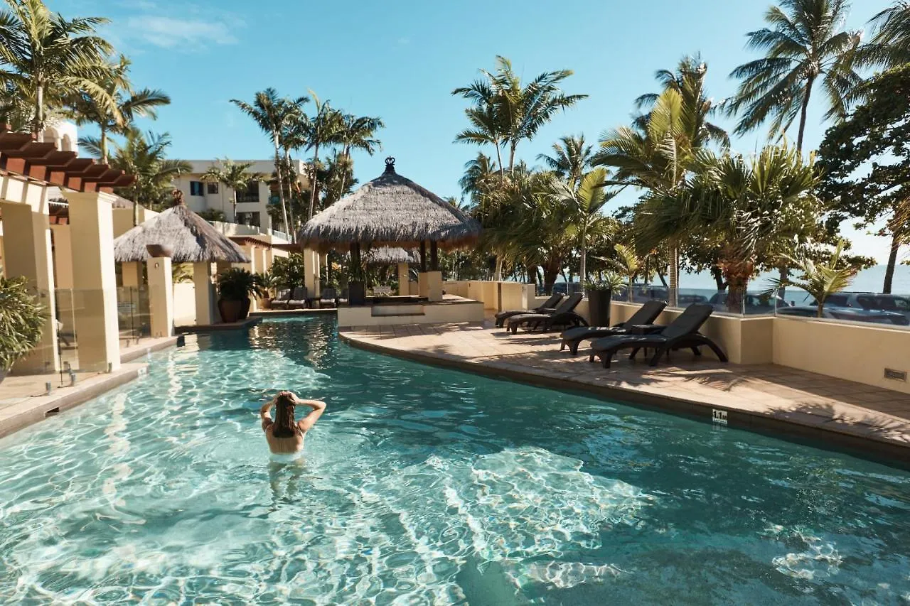 Sea Change Beachfront Apartments Trinity Beach Aparthotel