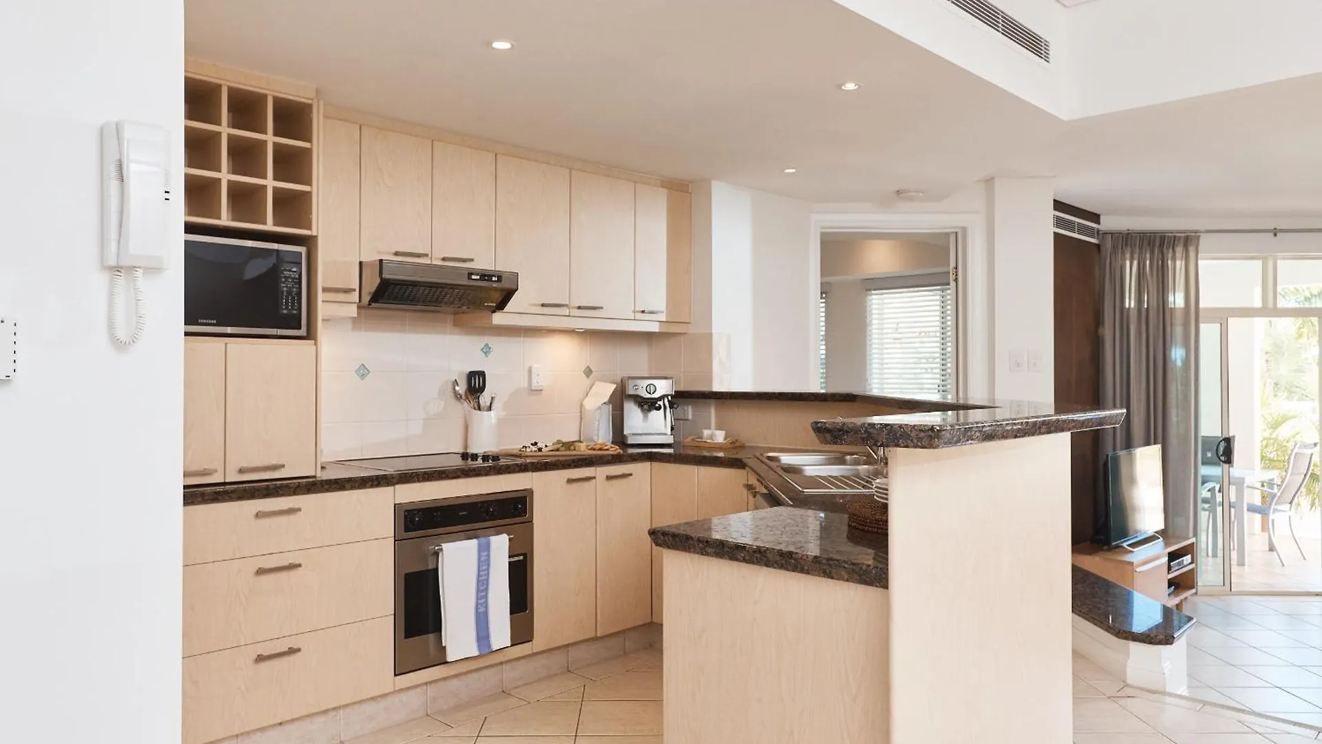 Aparthotel Sea Change Beachfront Apartments Trinity Beach
