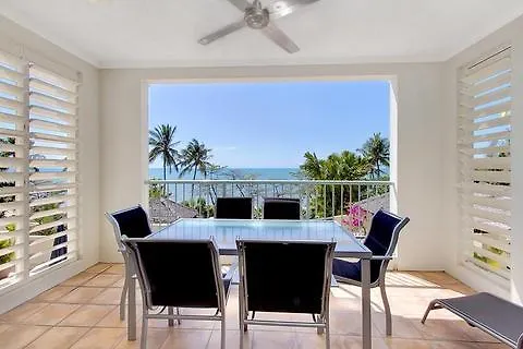 Aparthotel Sea Change Beachfront Apartments Trinity Beach