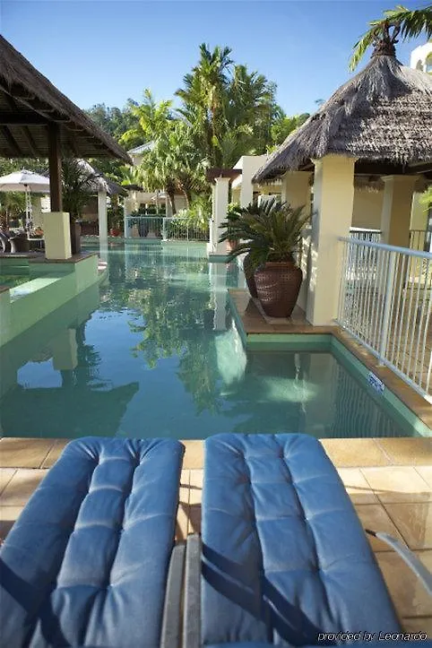 Sea Change Beachfront Apartments Trinity Beach