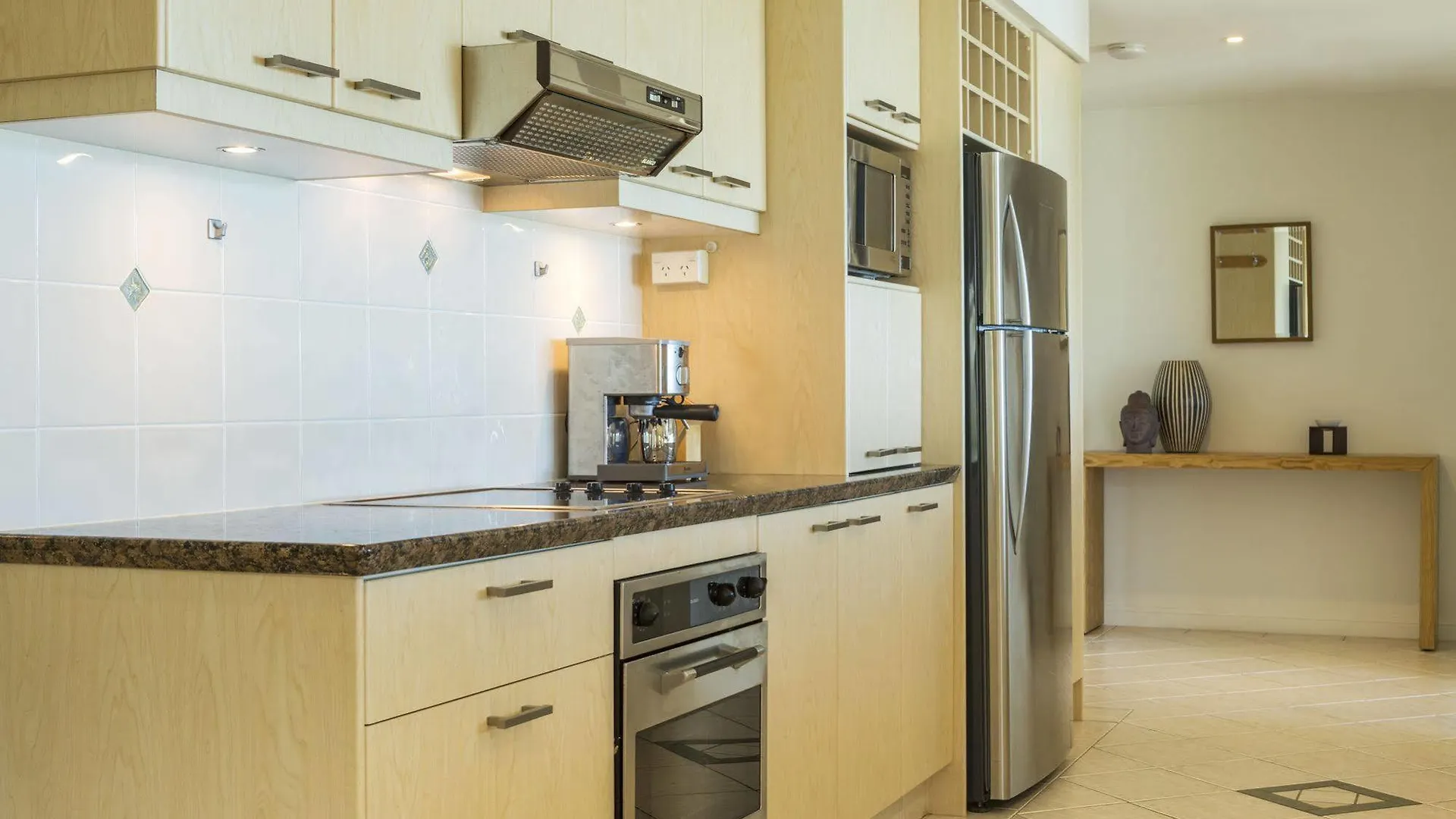 Sea Change Beachfront Apartments Trinity Beach