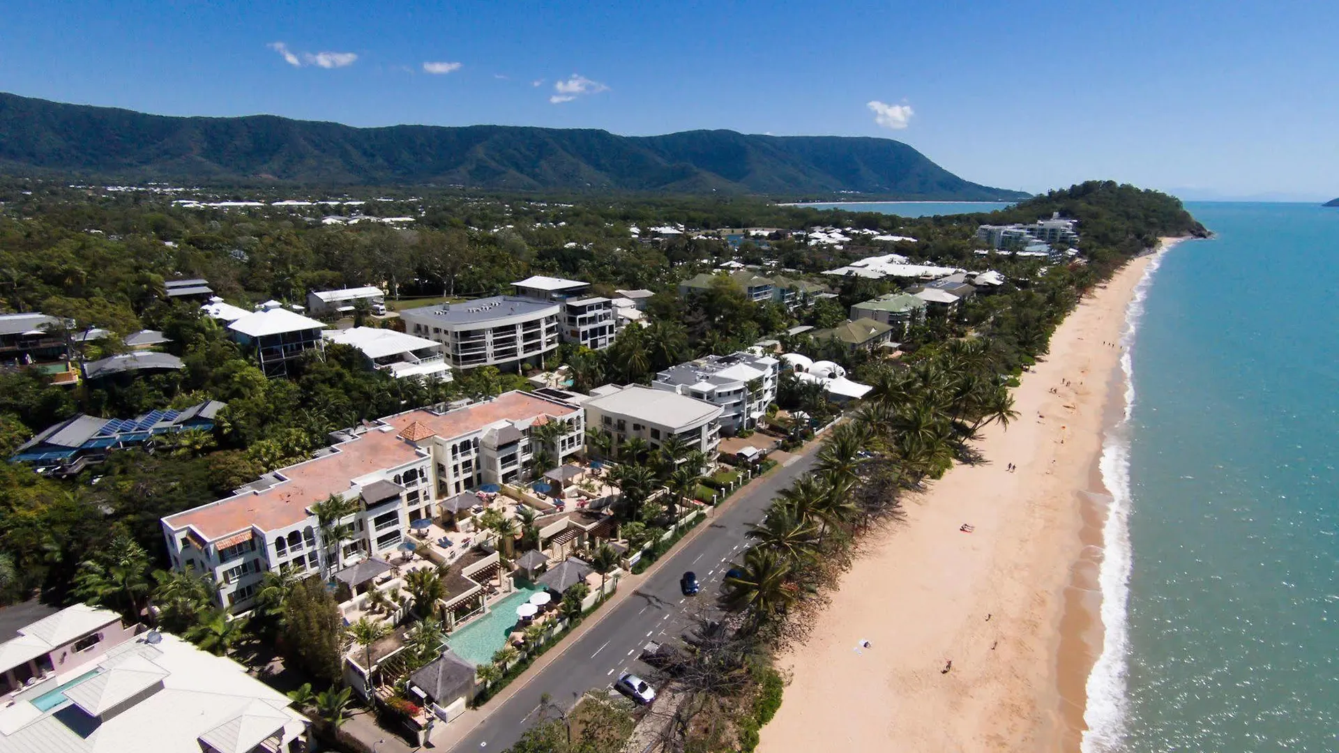 Sea Change Beachfront Apartments Trinity Beach Australia