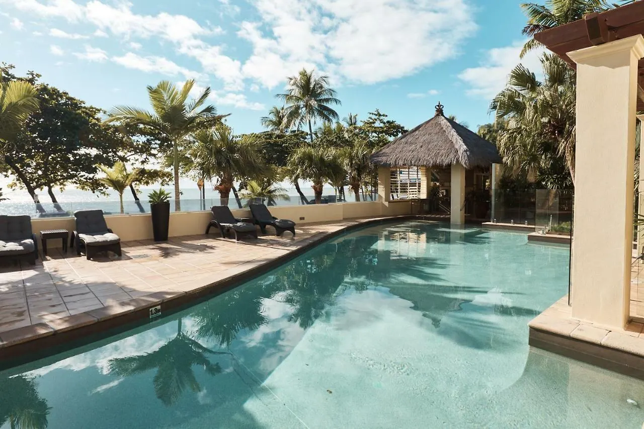 Sea Change Beachfront Apartments Trinity Beach